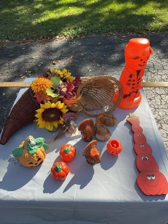 Fall and Thanksgiving Decor with Blow Mold and Cor