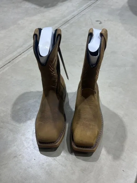 Red Wing Irish Setter Slip On Work Boot Sz 8.5 NIB