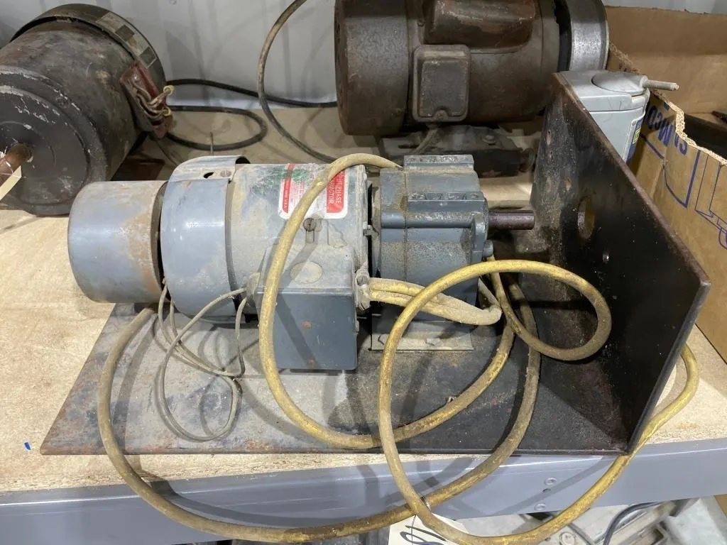 Dayton Split Phase Gear Motor