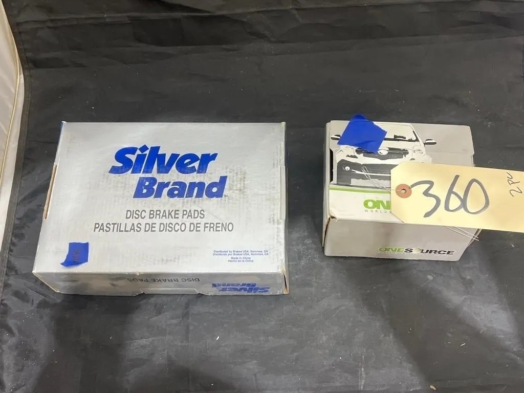 2 Pcs - One Source & Silver Brand Brake Pads