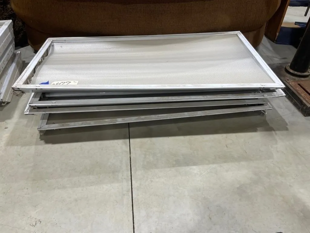 4 - 48" Florescent Light Fixtures