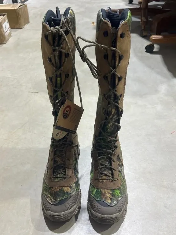 Red Wing Irish Setter VaprTrek Boot Sz 11 NIB
