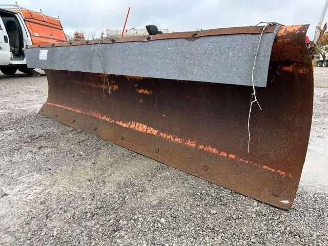 Hydraulic Reversible 8 Ft Plow
