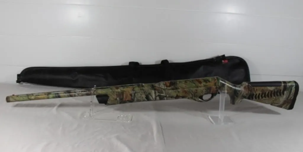 Benelli Vinci Camo 12 ga. Shotgun w/Soft Case