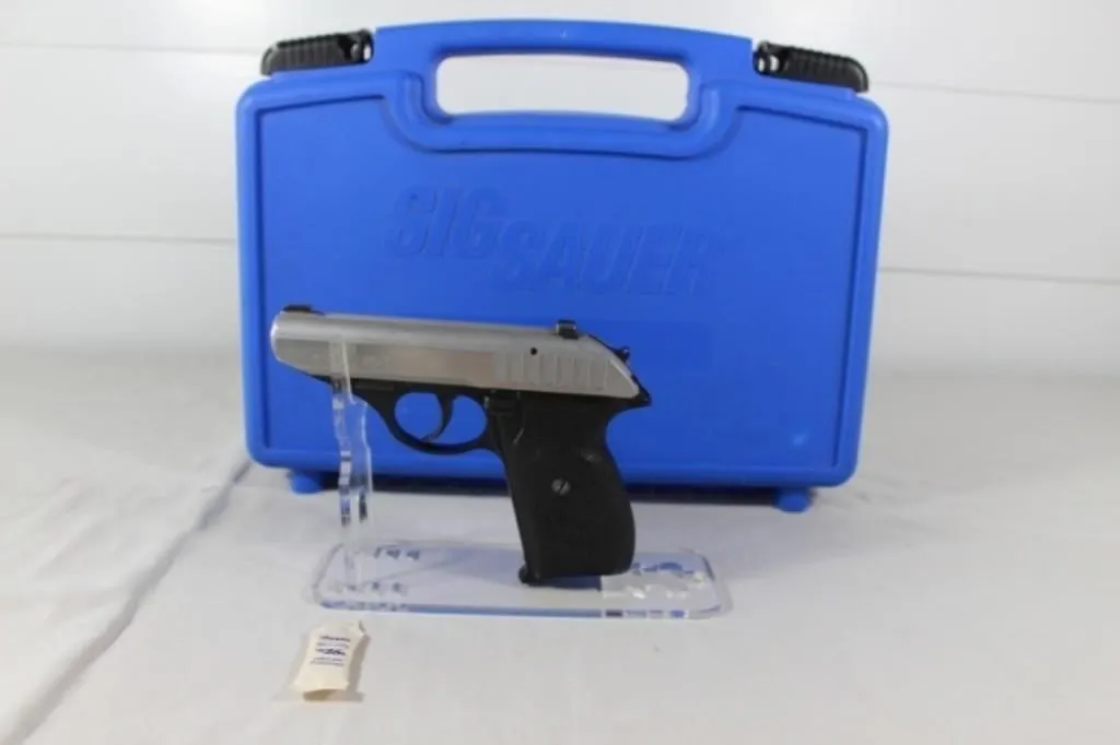 Sig Sauer P232 .380 ACP Pistol w/Hard Case