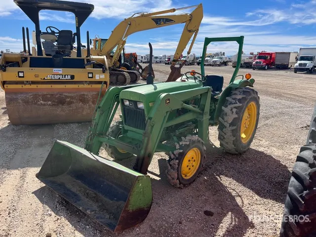 1985 John Deere 1050 4WD Utility Tractor (Inoperable)
