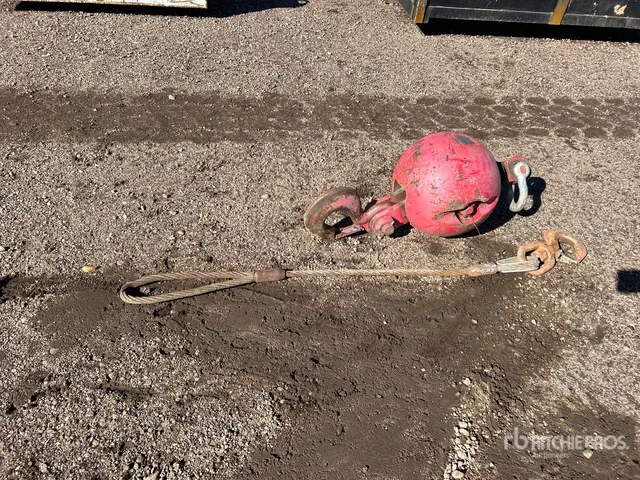 Johnson 0B12EE285-4 8.3 ton Overhaul Ball