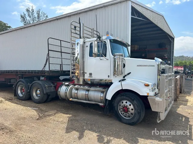 2018 Western Star 4800FX 6x4 T/A Day Cab Truck Tractor