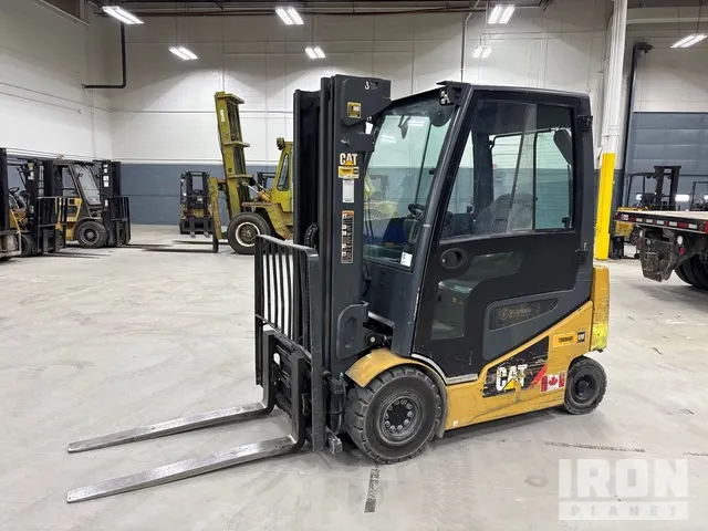 2014 Cat 2EPC5000 5000 lb Electric Forklift