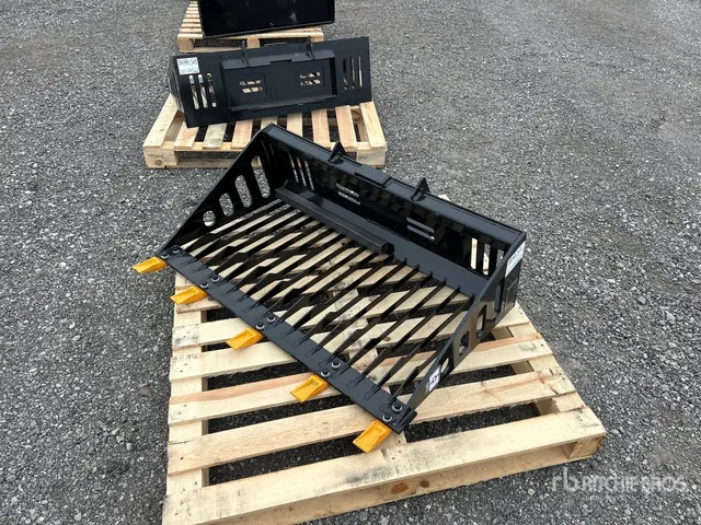 2026 GIYI GY-RB44 44 in Rock Mini Skid Steer Bucket (Unused)