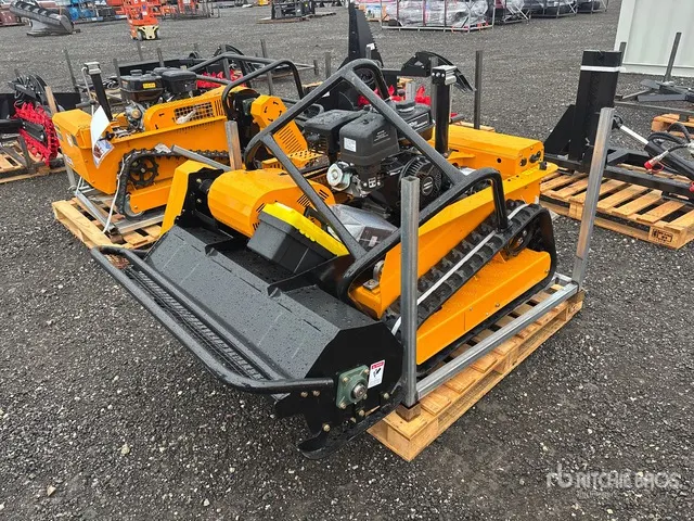 2006 SDLOOL LM1000Q Remote Controlled Tracked Lawn Mower (Unused)