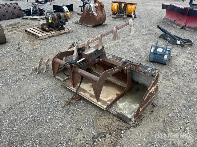 67" Bucket & 38" Grapple
