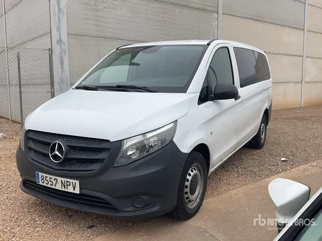 2015 Mercedes-Benz Vito Tourer 9 Passenger Van