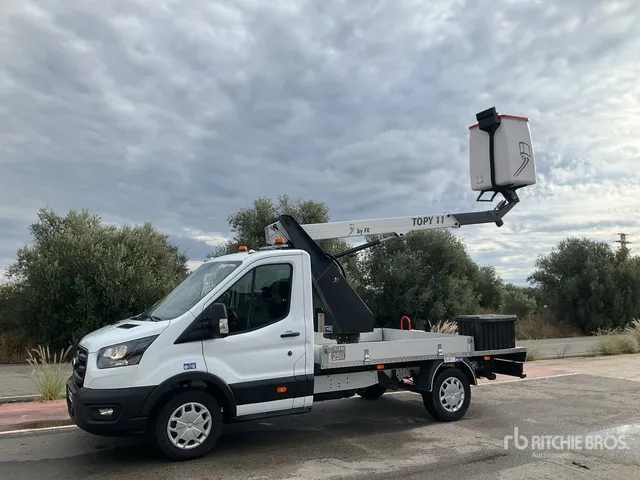 2023 France Elevator 9.1 m on 2024 Ford Transit 4x2 Bucket Truck