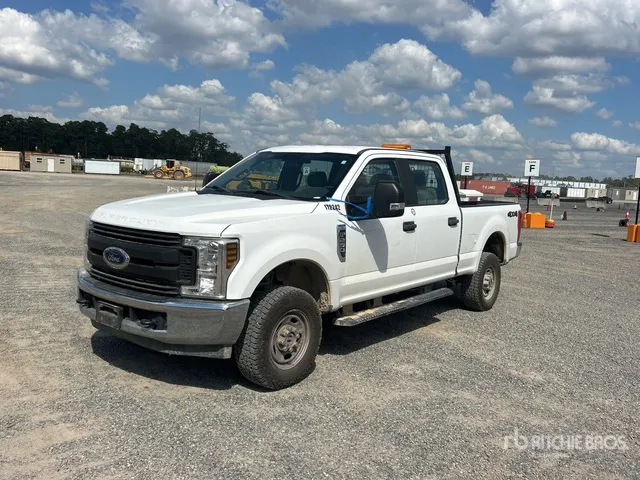 2019 Ford F-250 XL 4x4 Crew Cab Pickup