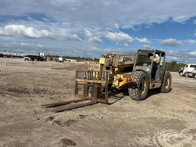 Gehl Telehandler