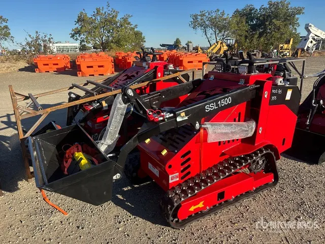 2026 SSL1500-RED Mini Compact Track Loader (Unused)