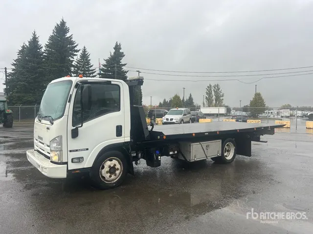 2015 Isuzu NRR 4x2 Rollback Truck