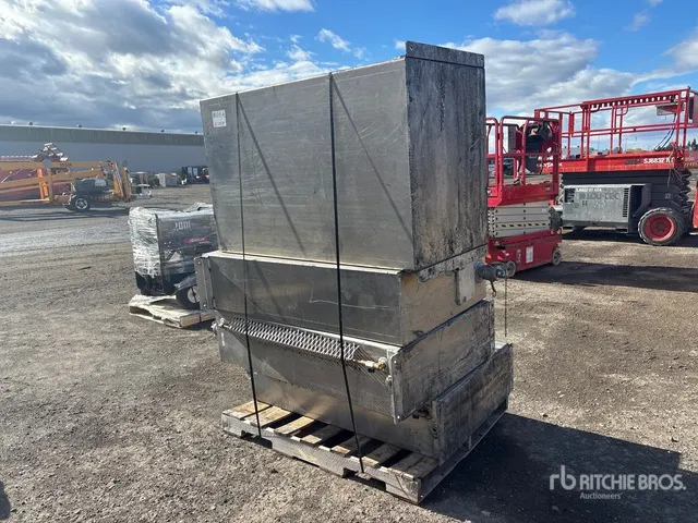 Quantity of (4) Hydraulic Tank