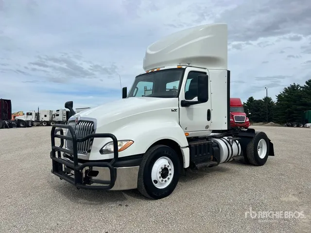 2018 International LT625 4x2 S/A Day Cab Truck Tractor