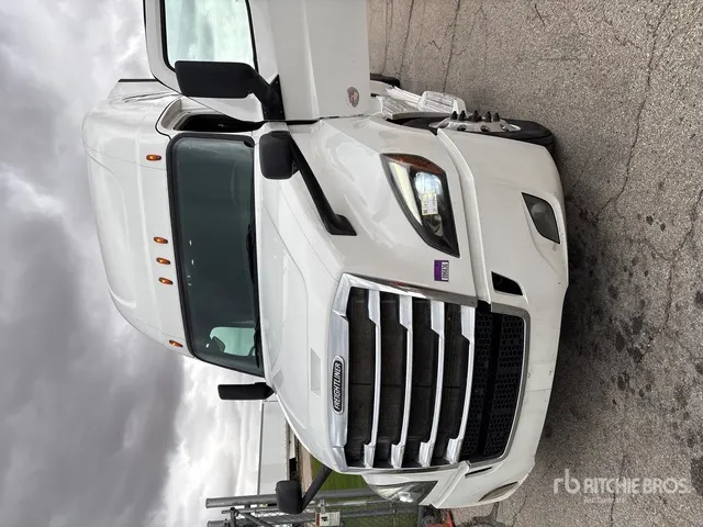 2019 Freightliner Cascadia 126 T/A Sleeper Truck Tractor