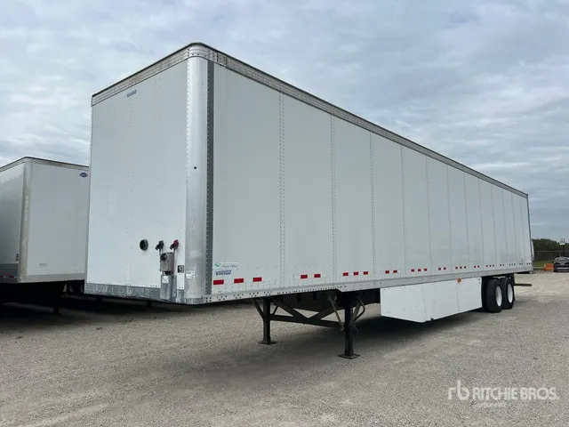 2016 Vanguard 53 ft x 102 in T/A Van Trailer