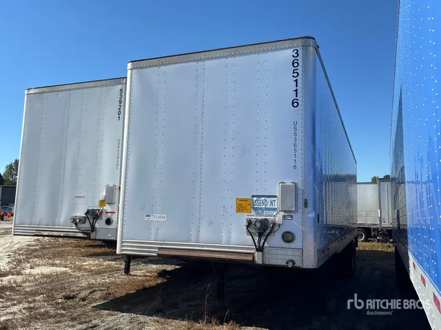 2013 Utility VS2DX 36 ft x 102 in T/A Van Trailer