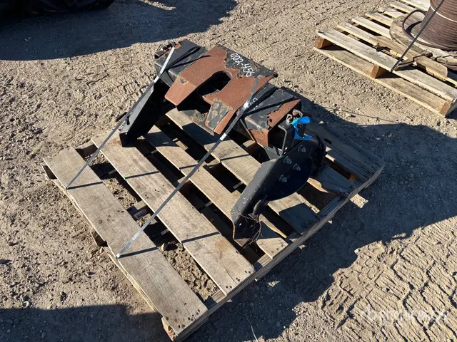 Fifth Wheel - Fits Truck