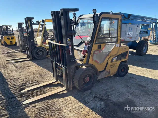2014 Cat PD6000-D 6000 lb Pneumatic Tire Forklift