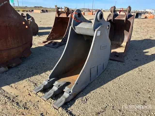 Volvo 24 in Digging Excavator Bucket