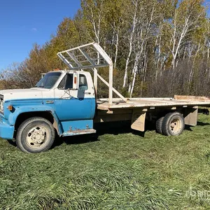 GMC 6000 4x2 Flatbed Truck