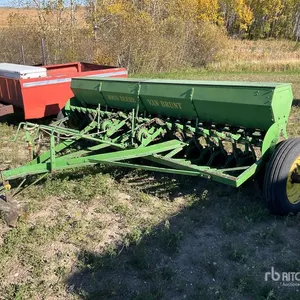 John Deere 11 ft Seeder