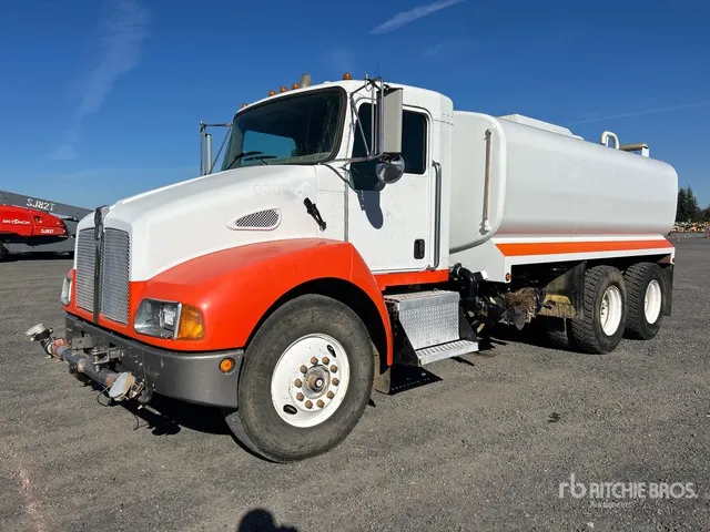 2005 Kenworth T300 6x4 Water Truck