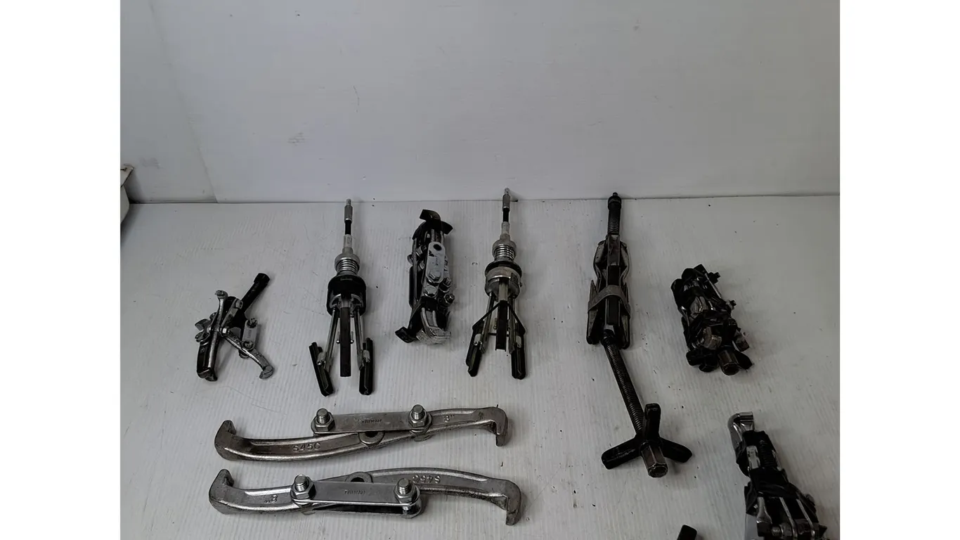 Engine Cylinders Hone, 3-Way Gear Puller, Misc