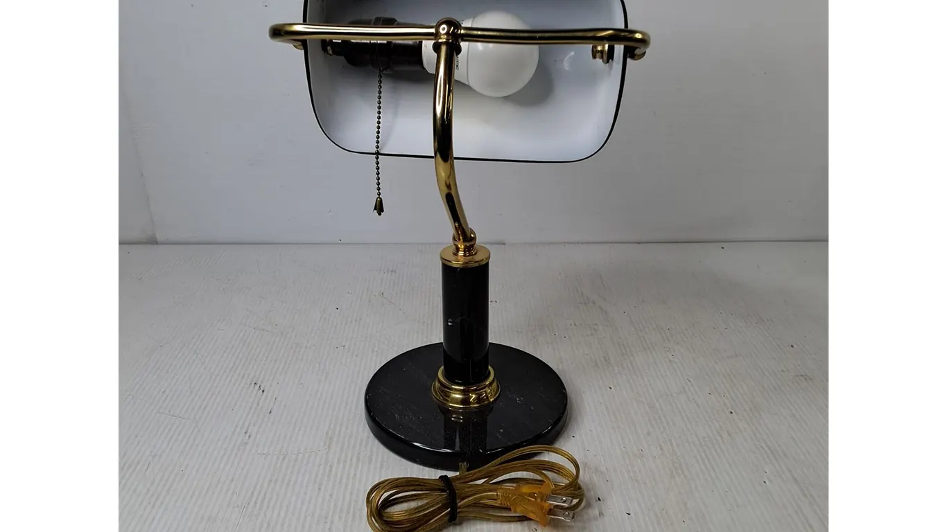 Desk Lamp 14"x10" (powers on)