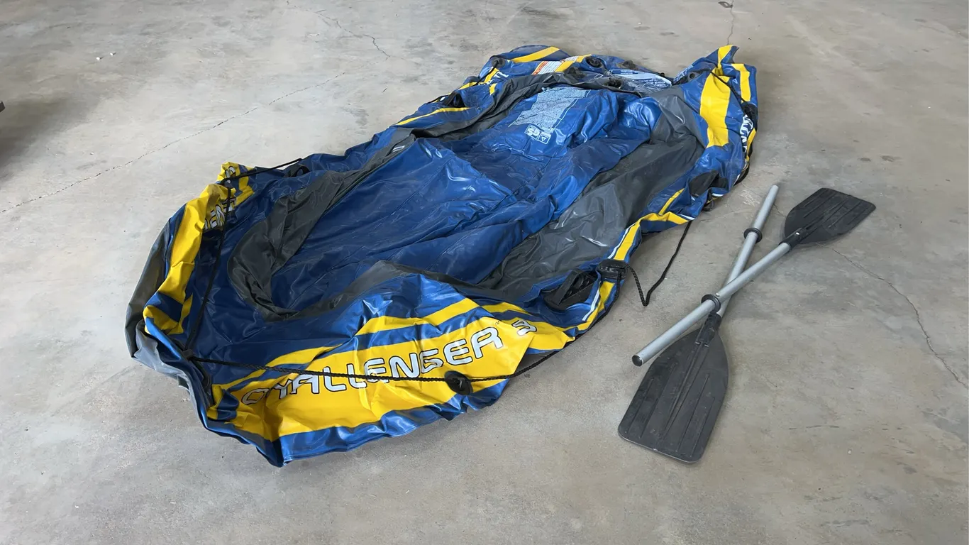 Inflatable Boat W/Paddles