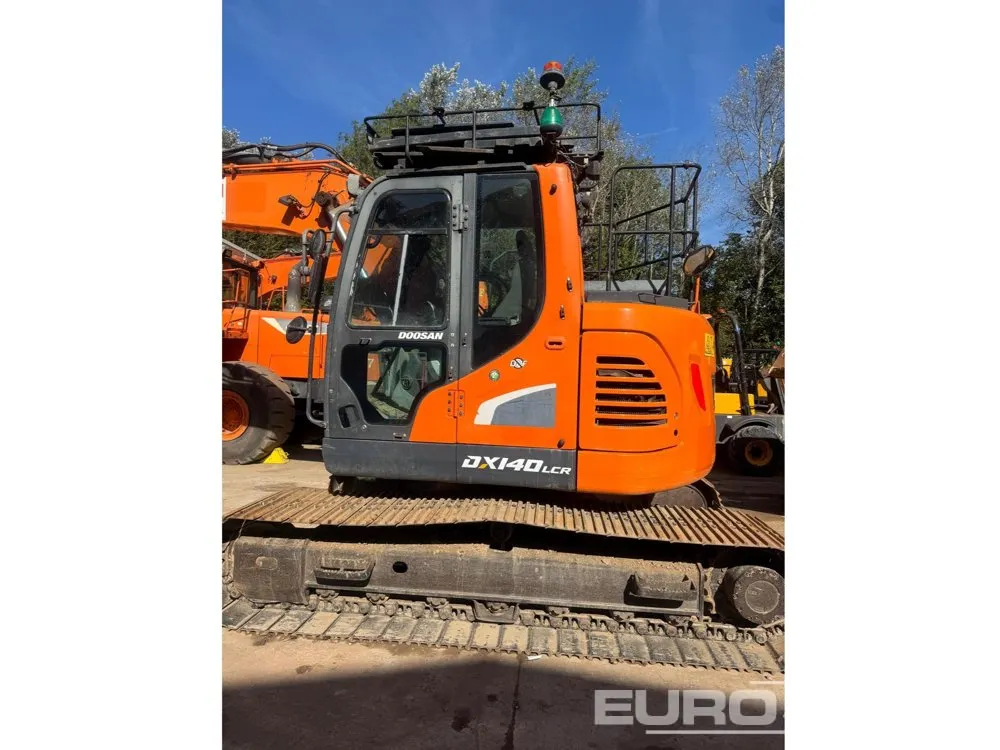 2020 Doosan DX140LCR