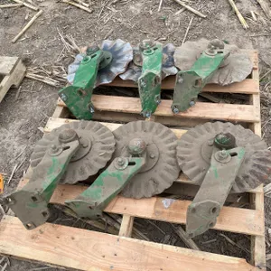 (6) John Deere No-Till Coulters