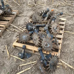 (8) Complete Dawn Screw Adjust Row Cleaners
