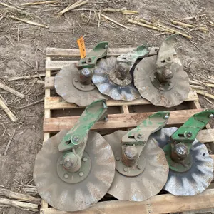 (6) John Deere No-Till Coulters