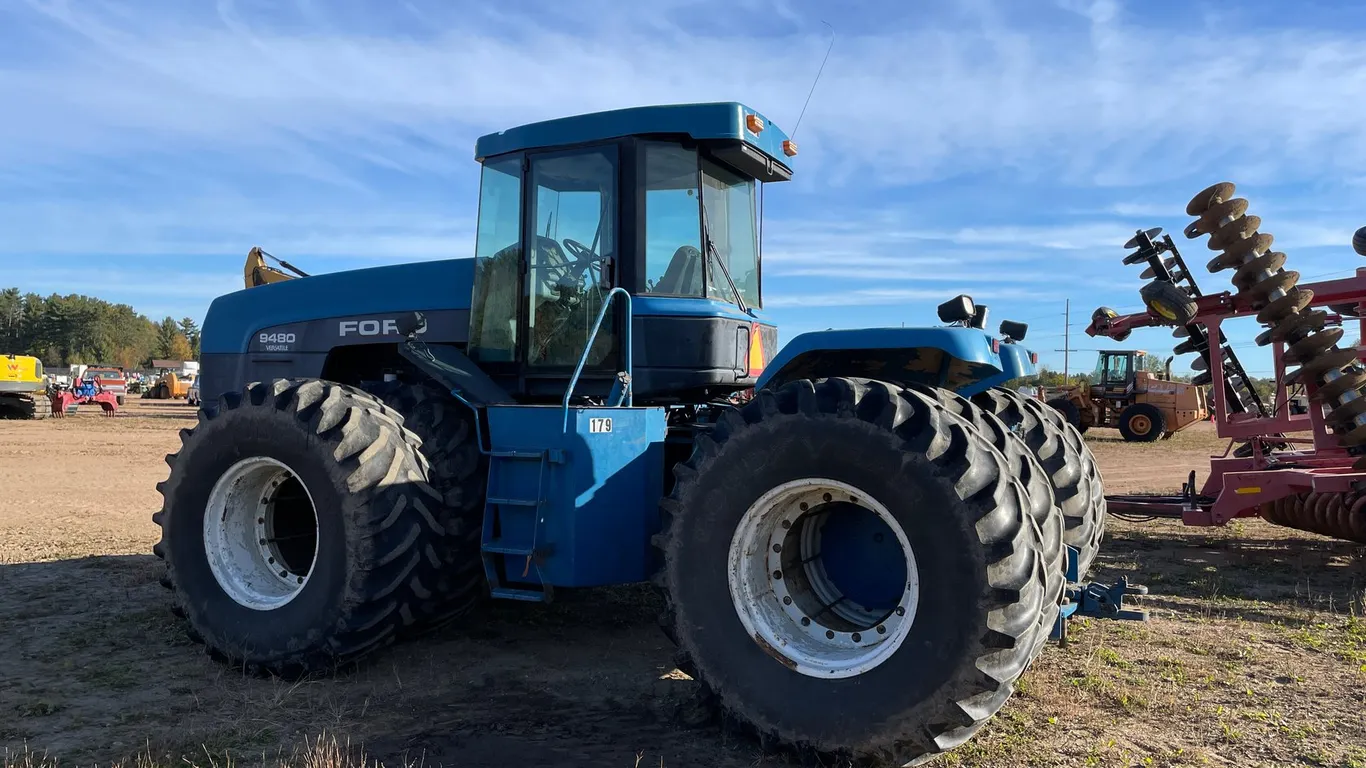 1994 Ford 9480 Versatile Tractor