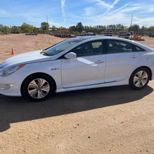 2015 Hyundai Sonata Hybrid Blue Drive (Has WI Title)