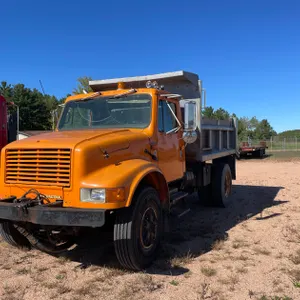 1993 International 4900 Dump Truck (Title in Delay)