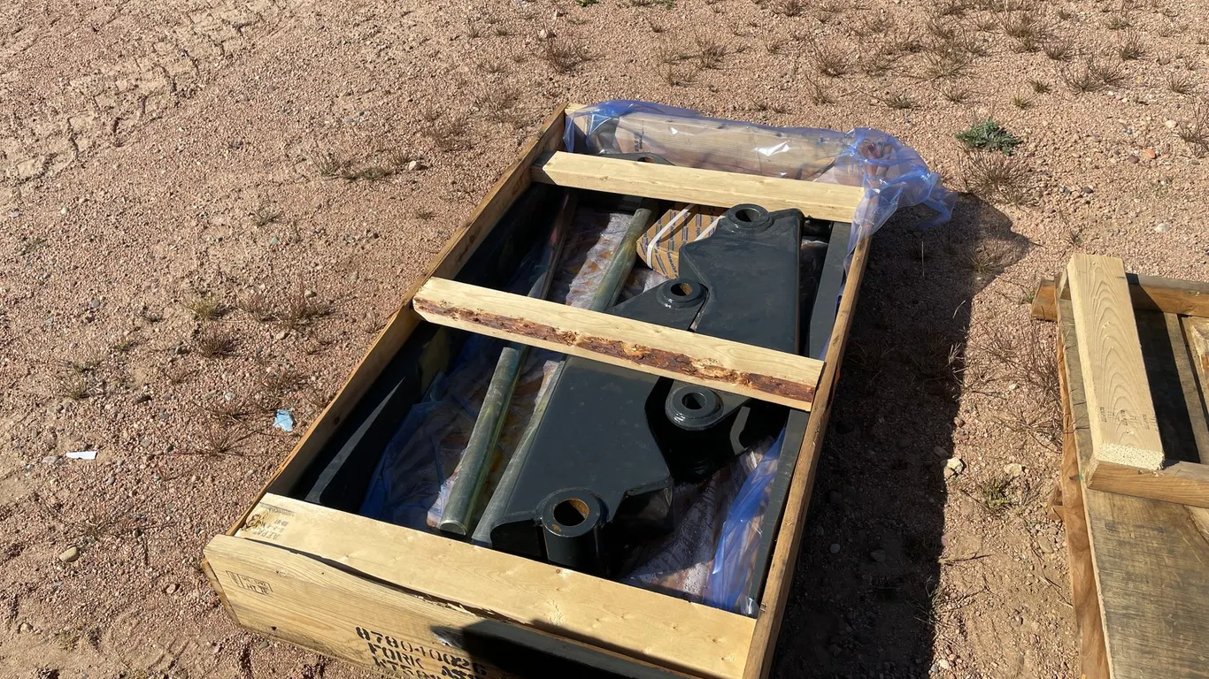 New Komatsu Add-On Fork Kit