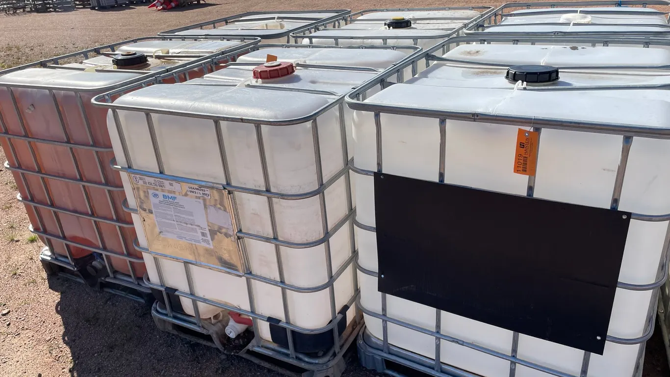 (6) Poly Totes