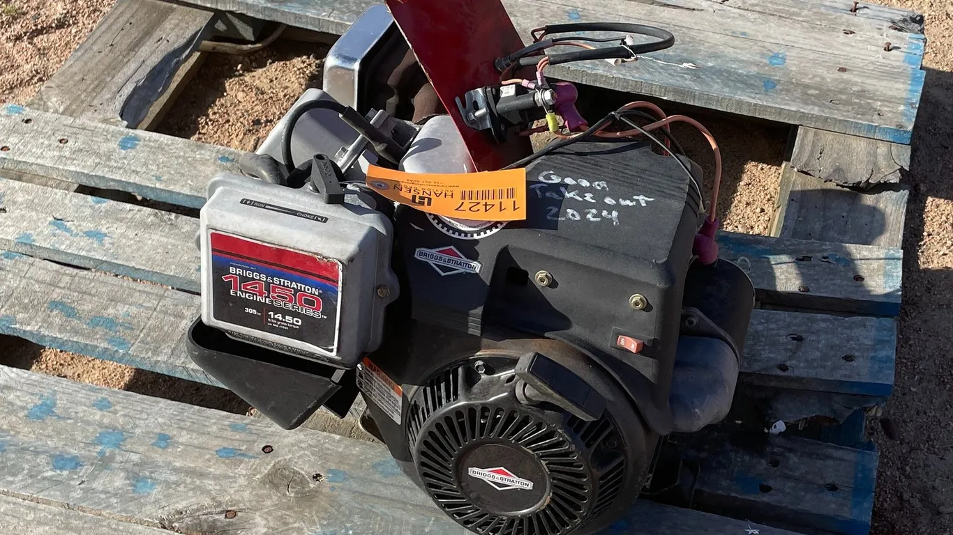 Briggs and Stratton 1450 Engine