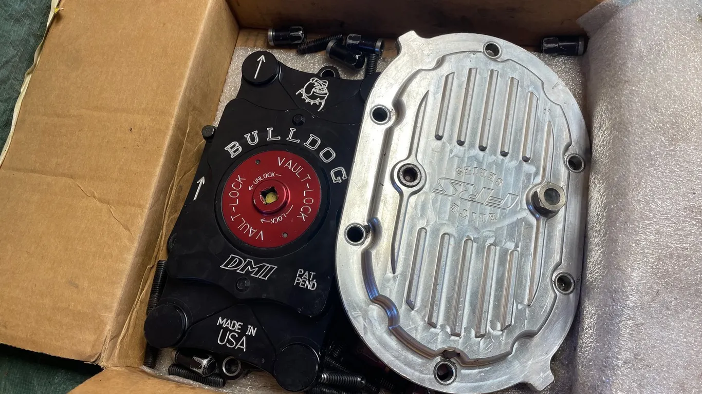 Bulldog DMI Vault Lock Quick Change Rear End Cover with Hardware