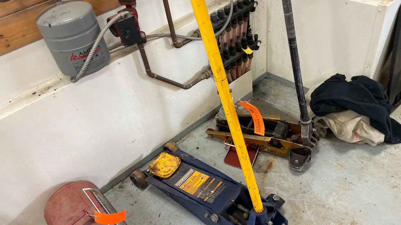 Hydraulic Floor Jack