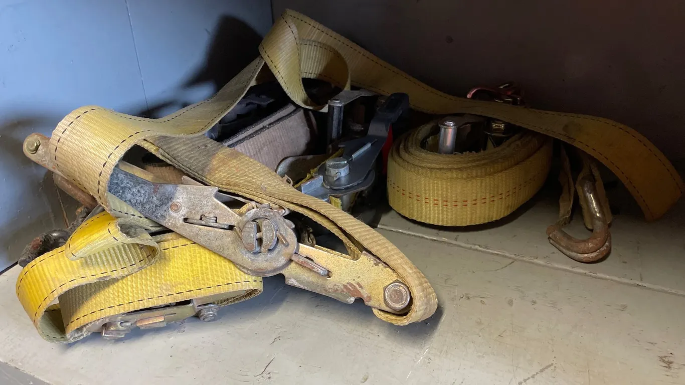 Yellow Ratchet Tie Down Straps with Hooks