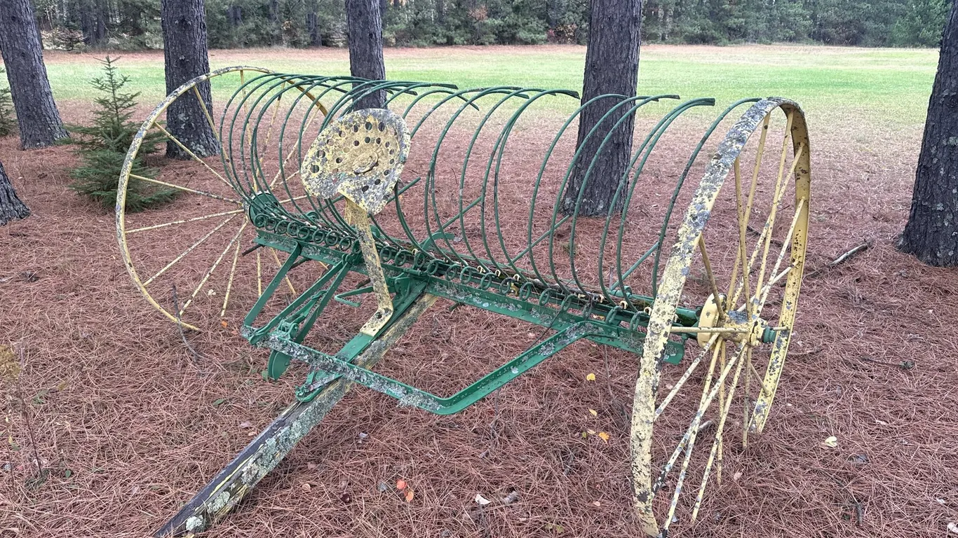 Dump Hay Rake